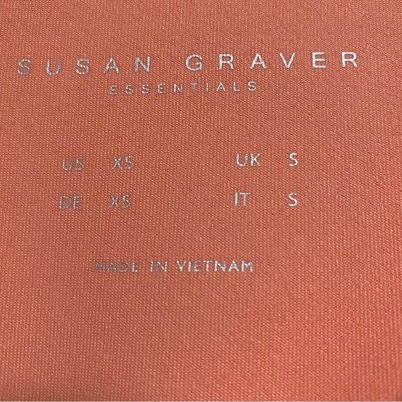 Susan Graver Essentials Peach Short Sleeved Top XS - Picture 2 of 3